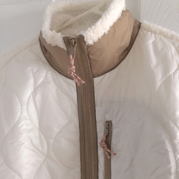 Gorgeous Full Zip Sherpa - Picture 2 of 4